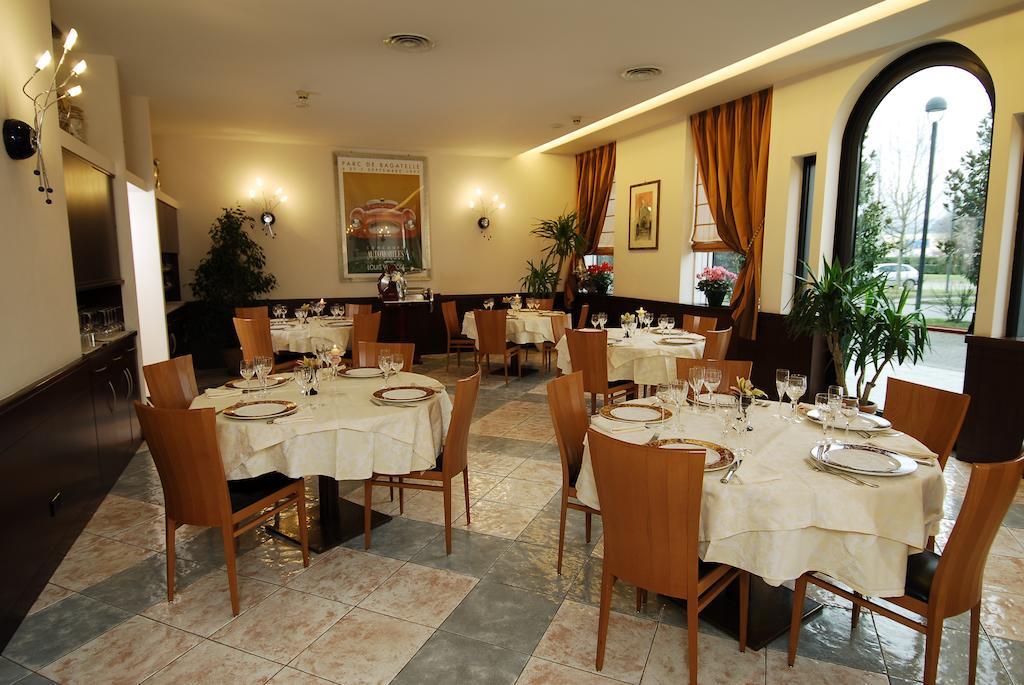 Park Hotel Ripaverde Борго-Сан-Лоренцо Екстер'єр фото